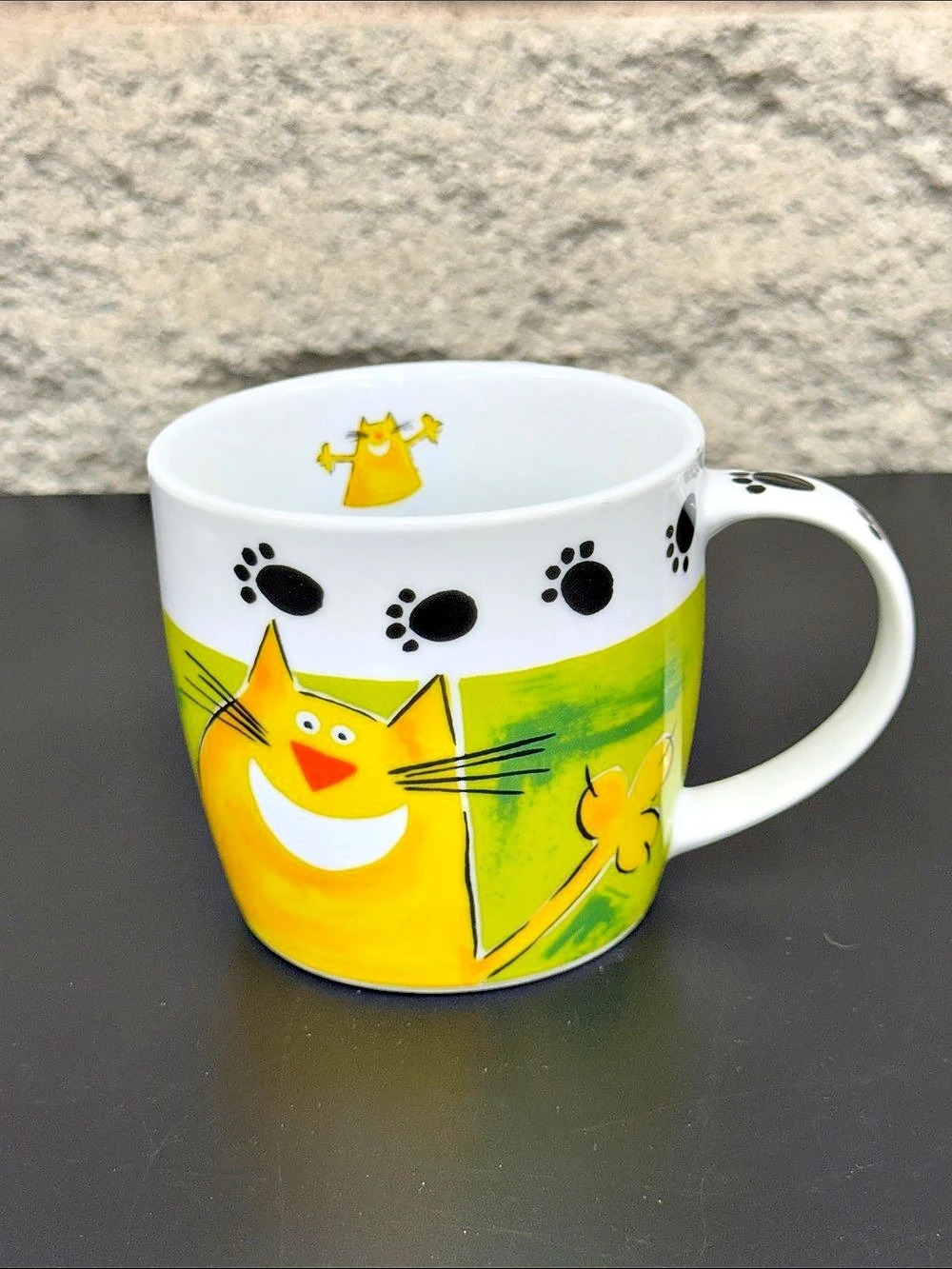 Gallery by Inhesion Yellow Cat with Paws Ceramic Coffee Mug Yellow & Green